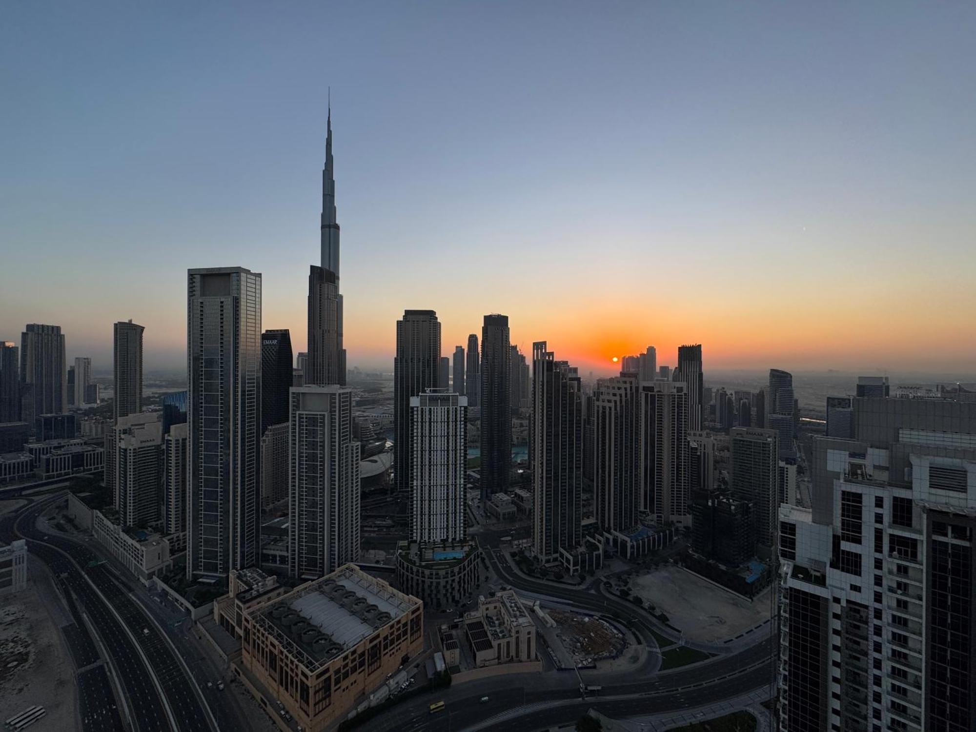 Paramount Tower Hotel And Residences With Infinity Sky Pool ドバイ エクステリア 写真